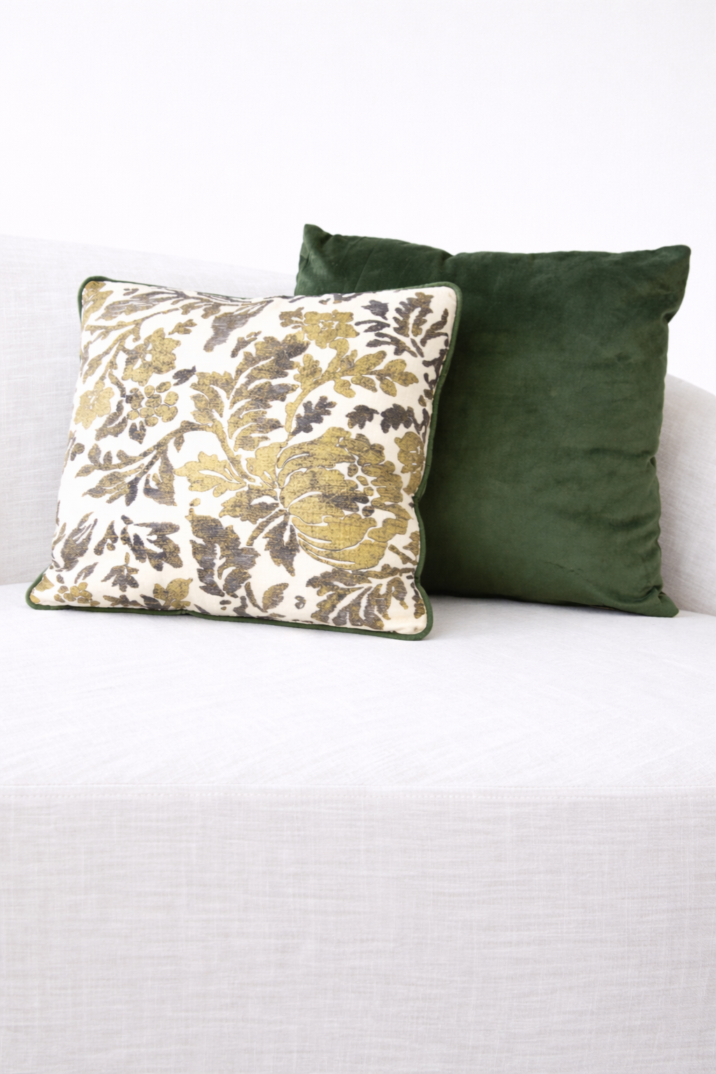 Green Leaf Cushion