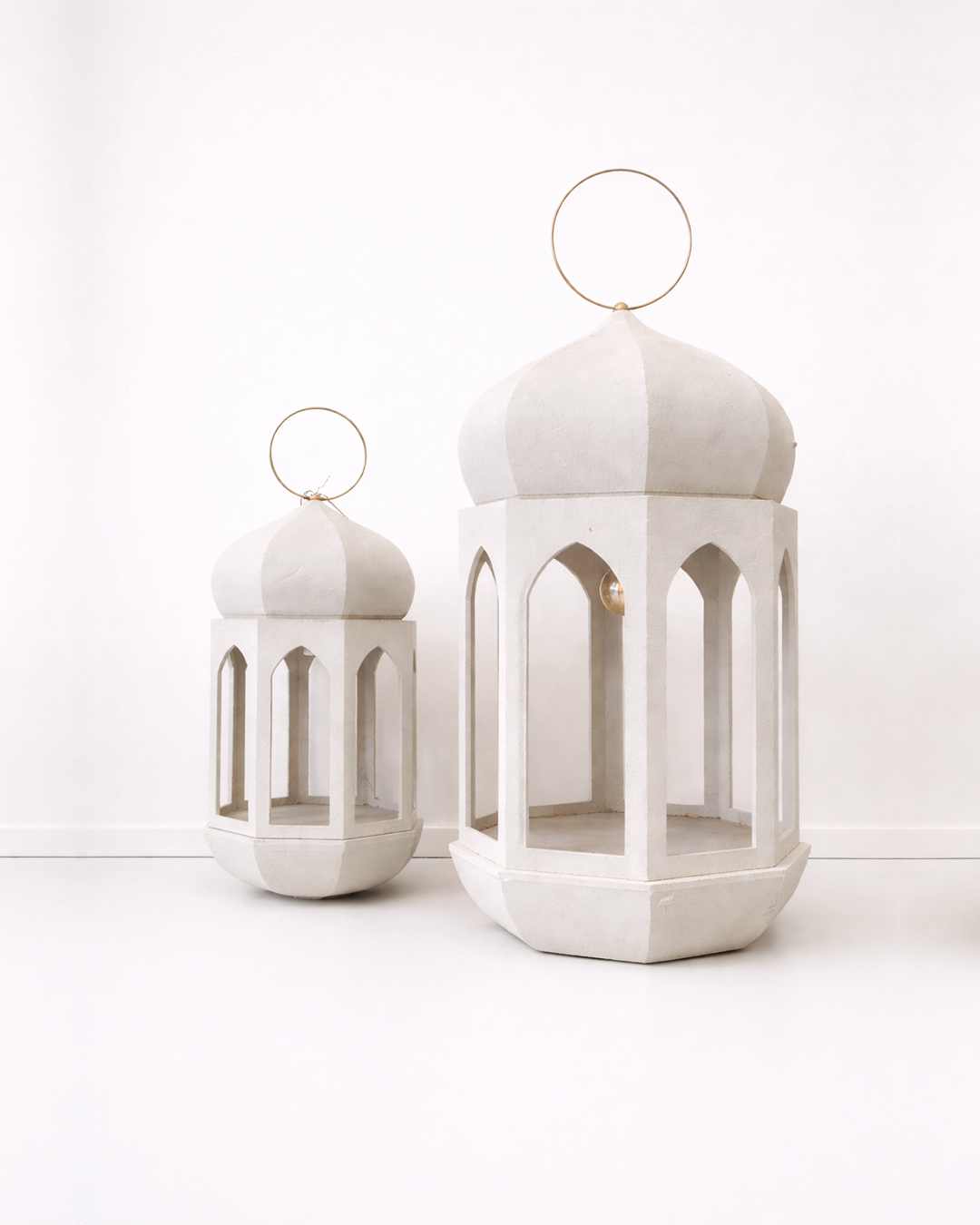 White Lanterns Set