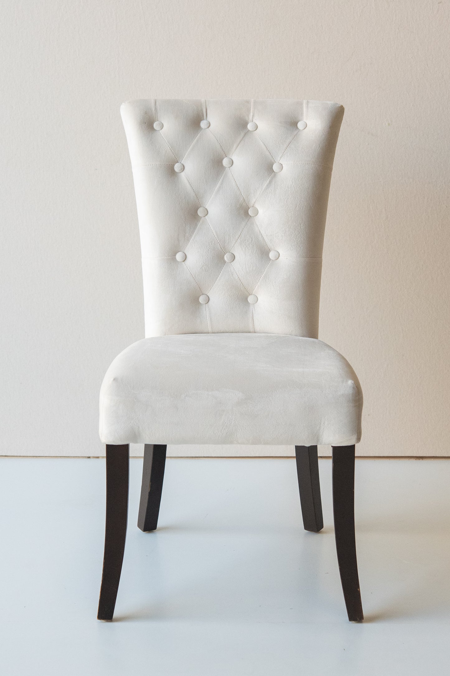 Light Cream Buttoned Back Dining Chair